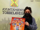 Esther Vélez presentando Torrelavega conta el Bullying