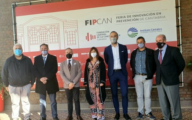 López Estrada visita la 1ª Feria de Innovación en Prevención