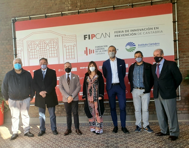 López Estrada visita la 1ª Feria de Innovación en Prevención