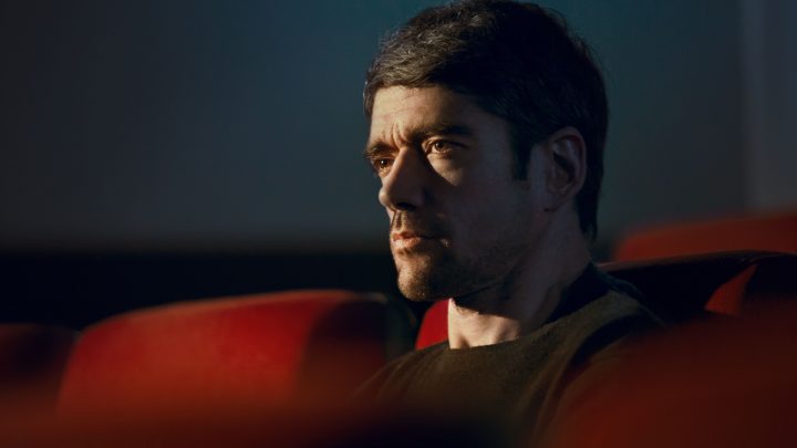 Javier Botet, actor: «Lo más importante es encontrar una pasión en la vida»