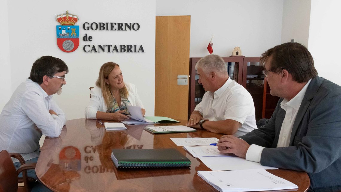 Gobierno y Ayuntamiento de Villaescusa estudian la actualización del convenio de uso de la finca de Rosequillo