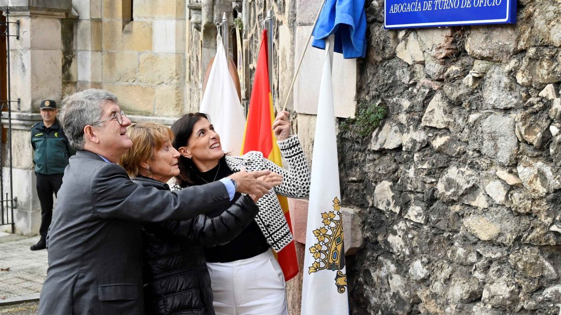 La Plaza de la Abogacía del Turno de Oficio homenajea en Santander a quienes garantizan la igualdad de los ciudadanos ante la justicia