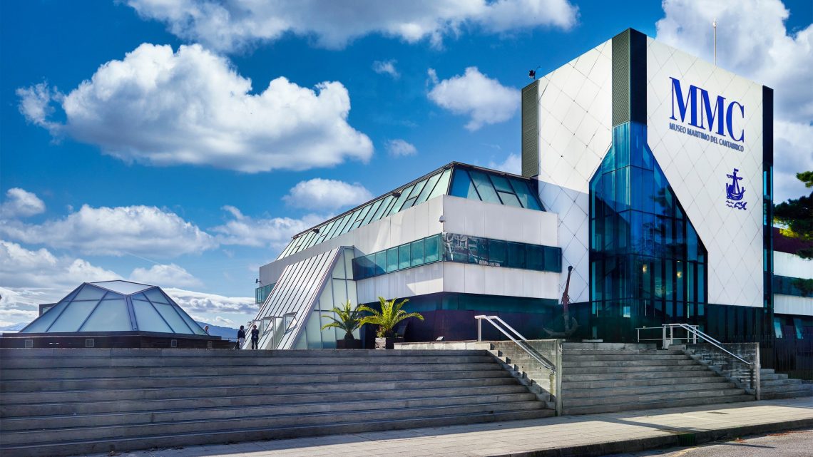 Museo Marítimo del Cantábrico: paseando entre tiburones